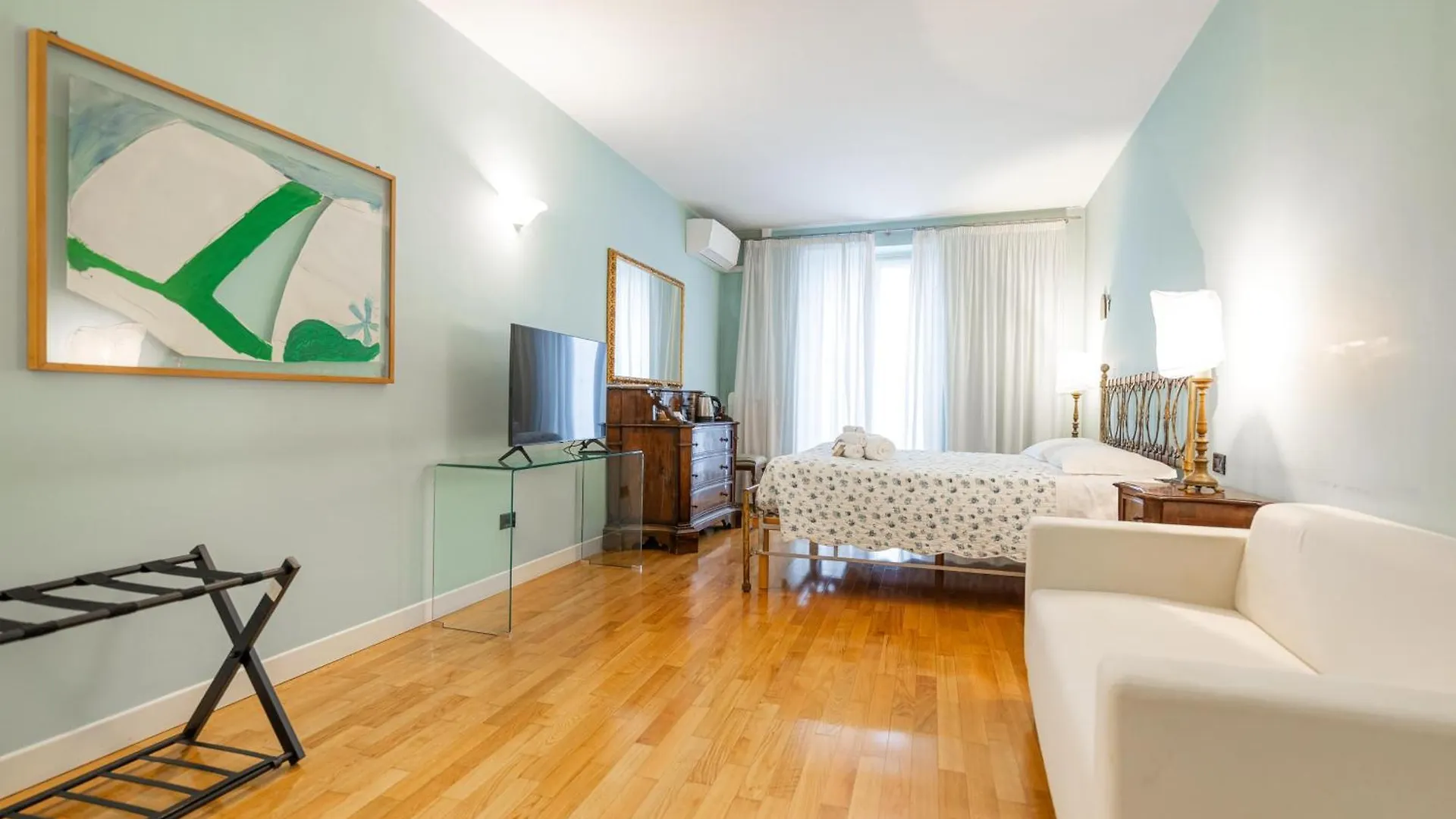 B&B Corso Mazzini 22 - Between Verona & Garda Lake contacts